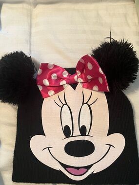 Disney Kids Minnie Mouse Black Beanie with Pink Polka Dot Bow
